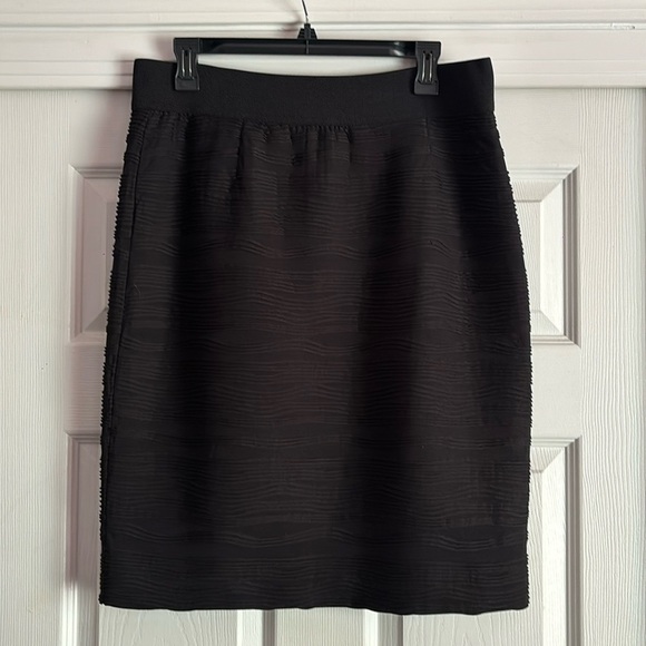 Black Textured Skirt Size 12 - Picture 1 of 4